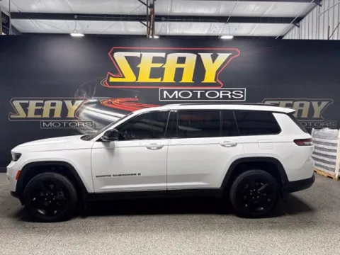 Photos of 2023 Jeep Grand Cherokee L Altitude for sale in Mayfield, KY at Seay Motors