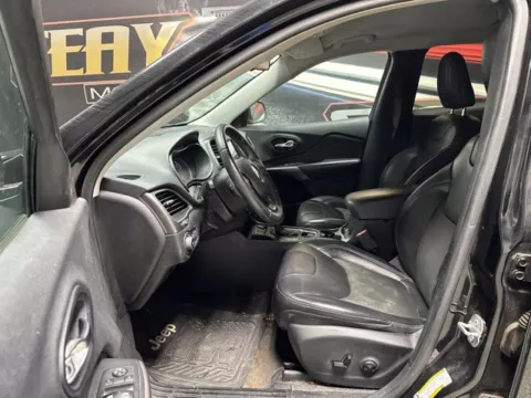 More photos of 2019 Jeep Cherokee Latitude Plus at Seay Motors, KY