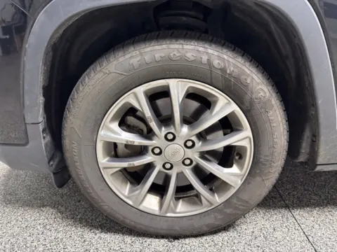 Another view of 2019 Jeep Cherokee Latitude Plus for sale in Mayfield, KY at Seay Motors