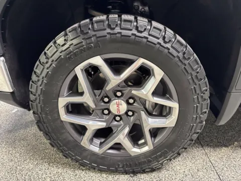 More photos of 2024 GMC Sierra 1500 SLT at Seay Motors, KY