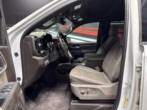 More photos of 2024 GMC Sierra 1500 SLT at Seay Motors, KY