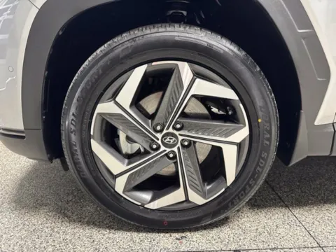 More photos of 2023 Hyundai Tucson Limited at Seay Motors, KY