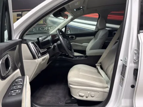 More photos of 2025 Kia Sorento S at Seay Motors, KY
