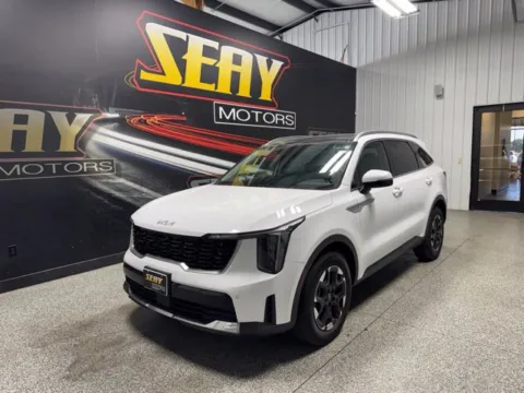 White 2025 Kia Sorento S for sale in Mayfield, KY