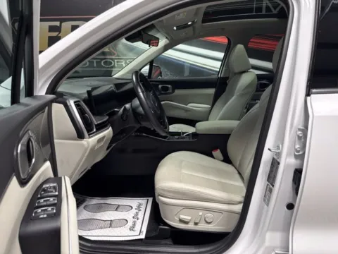 More photos of 2025 Kia Sorento S at Seay Motors, KY
