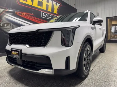 Photos of 2025 Kia Sorento S for sale in Mayfield, KY at Seay Motors