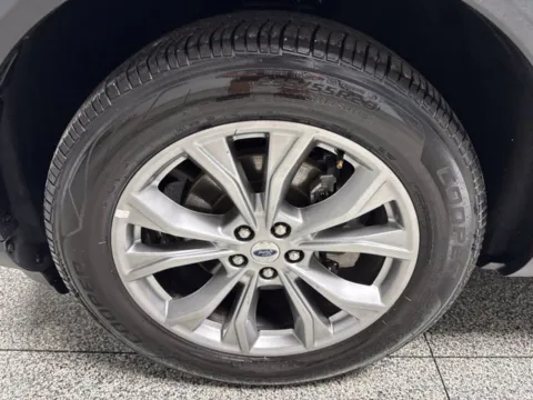 More photos of 2023 Ford Explorer Limited at Seay Motors, KY