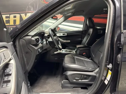 More photos of 2023 Ford Explorer Limited at Seay Motors, KY