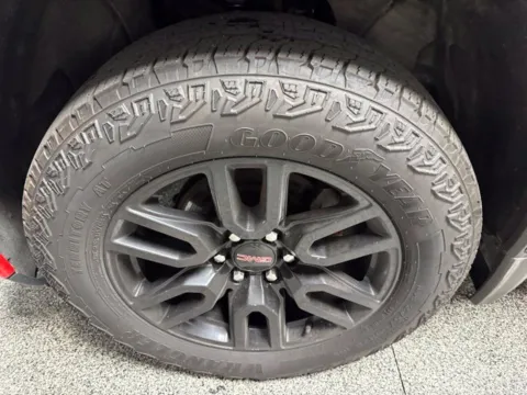 Another view of 2020 GMC Sierra 1500 Elevation for sale in Mayfield, KY at Seay Motors