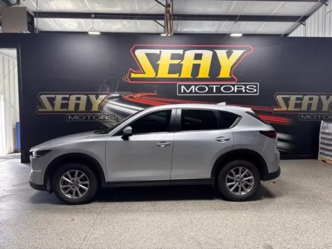 Photos of 2022 Mazda CX-5 2.5 S Preferred Package for sale in Mayfield, KY at Seay Motors