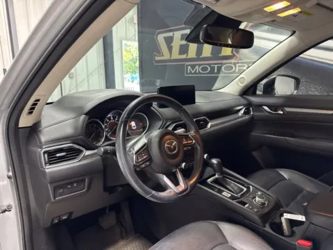 More photos of 2022 Mazda CX-5 2.5 S Preferred Package at Seay Motors, KY