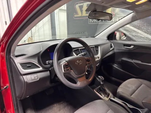 More photos of 2021 Hyundai Accent SEL at Seay Motors, KY