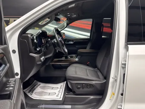 More photos of 2025 GMC Sierra 1500 Elevation at Seay Motors, KY