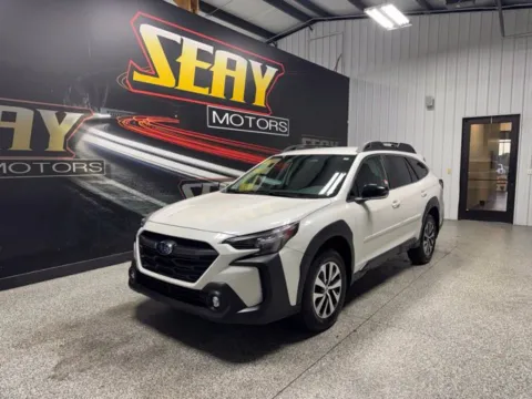 White 2025 Subaru Outback Premium for sale in Mayfield, KY