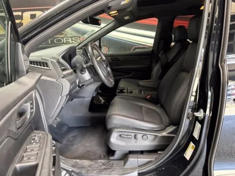 More photos of 2025 Honda Odyssey Sport-L at Seay Motors, KY