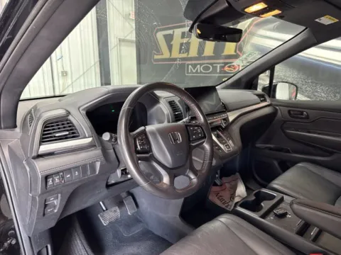 More photos of 2025 Honda Odyssey Sport-L at Seay Motors, KY