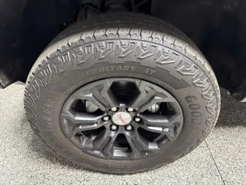 Another view of 2024 GMC Canyon Elevation for sale in Mayfield, KY at Seay Motors