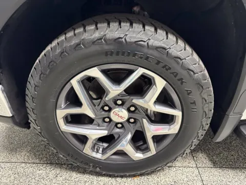More photos of 2023 GMC Sierra 1500 SLT at Seay Motors, KY