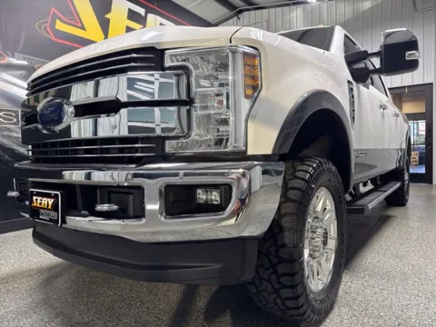 Photos of 2019 Ford F-250SD Lariat for sale in Mayfield, KY at Seay Motors