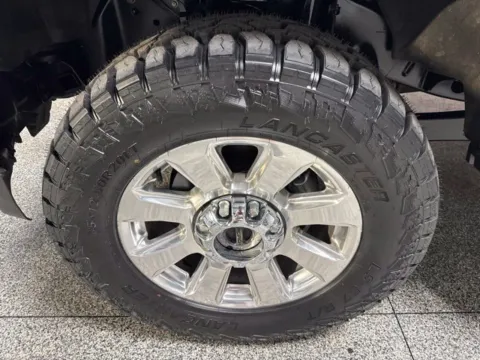 More photos of 2019 Ford F-250SD Lariat at Seay Motors, KY