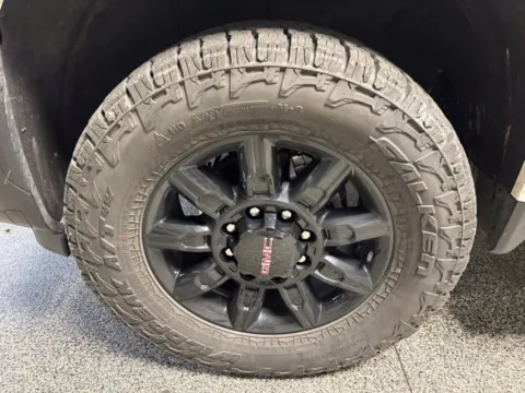 Another view of 2024 GMC Sierra 2500 HD AT4 for sale in Mayfield, KY at Seay Motors