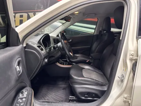 More photos of 2018 Jeep Compass Latitude at Seay Motors, KY