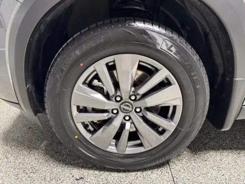 More photos of 2024 Nissan Pathfinder S at Seay Motors, KY