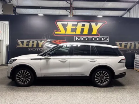 Photos of 2020 Lincoln Aviator Reserve for sale in Mayfield, KY at Seay Motors