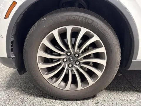 Another view of 2020 Lincoln Aviator Reserve for sale in Mayfield, KY at Seay Motors