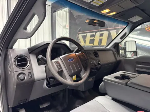 More photos of 2016 Ford F-350SD XL at Seay Motors, KY