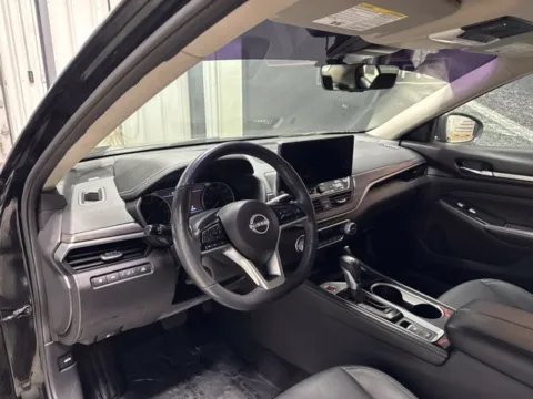 More photos of 2023 Nissan Altima 2.5 SL at Seay Motors, KY