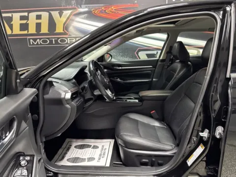 More photos of 2023 Nissan Altima 2.5 SL at Seay Motors, KY