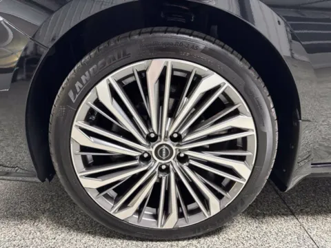 More photos of 2023 Nissan Altima 2.5 SL at Seay Motors, KY