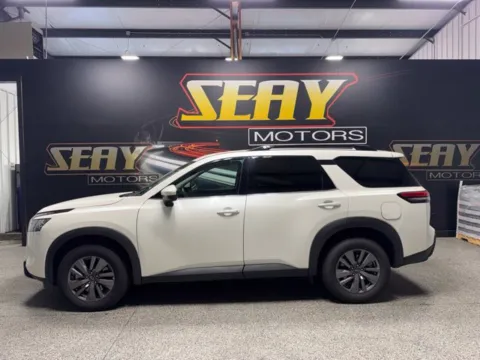 Photos of 2024 Nissan Pathfinder SV for sale in Mayfield, KY at Seay Motors