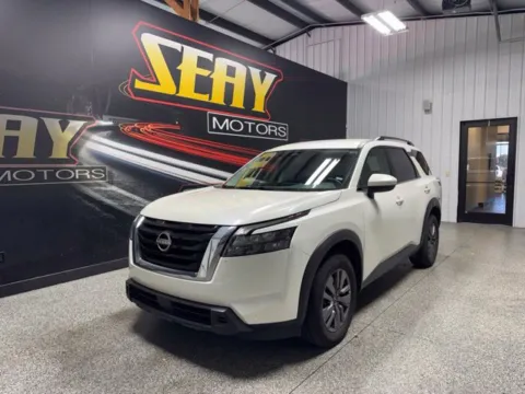 White 2024 Nissan Pathfinder SV for sale in Mayfield, KY