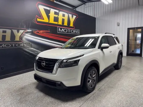 White 2024 Nissan Pathfinder SV for sale in Mayfield, KY
