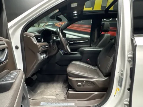 More photos of 2021 GMC Yukon XL Denali at Seay Motors, KY