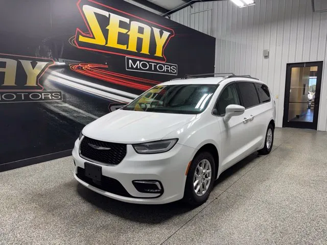 White 2021 Chrysler Pacifica Touring L for sale in Mayfield, KY