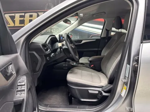 More photos of 2022 Ford Escape SE at Seay Motors, KY