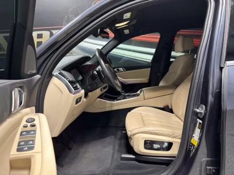 More photos of 2021 BMW X5 xDrive40i at Seay Motors, KY