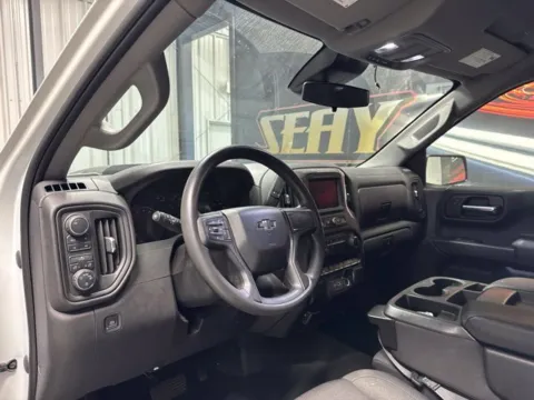 More photos of 2023 Chevrolet Silverado 1500 Custom Trail Boss at Seay Motors, KY
