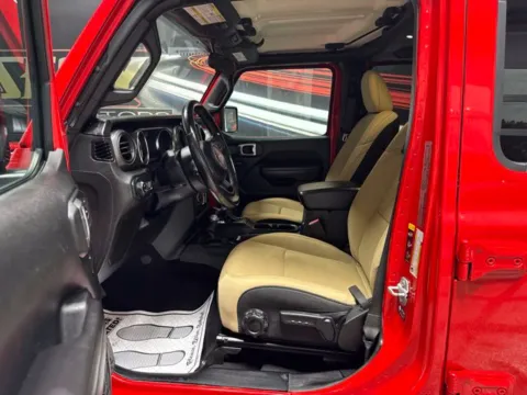 More photos of 2021 Jeep Gladiator Sport at Seay Motors, KY