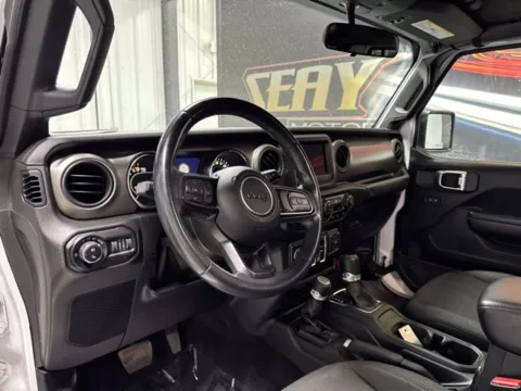 More photos of 2021 Jeep Gladiator Willys at Seay Motors, KY