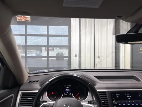 Another view of 2021 Volkswagen Atlas 3.6L V6 SE w/Technology for sale in Mayfield, KY at Seay Motors
