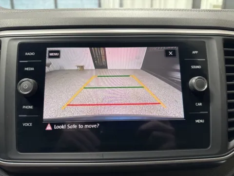 More photos of 2021 Volkswagen Atlas 3.6L V6 SE w/Technology at Seay Motors, KY
