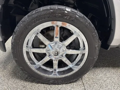 More photos of 2019 Ram 1500 Limited at Seay Motors, KY