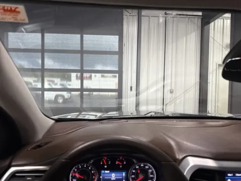 Another view of 2023 GMC Acadia SLE for sale in Mayfield, KY at Seay Motors