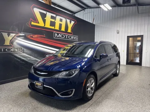 Blue 2019 Chrysler Pacifica Touring L Plus for sale in Mayfield, KY
