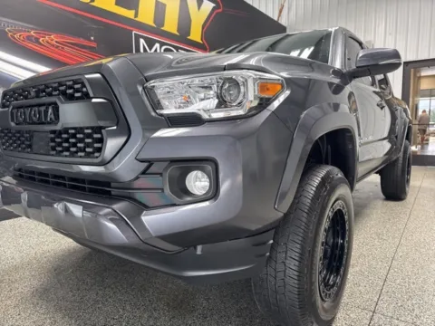 More photos of 2022 Toyota Tacoma SR5 at Seay Motors, KY