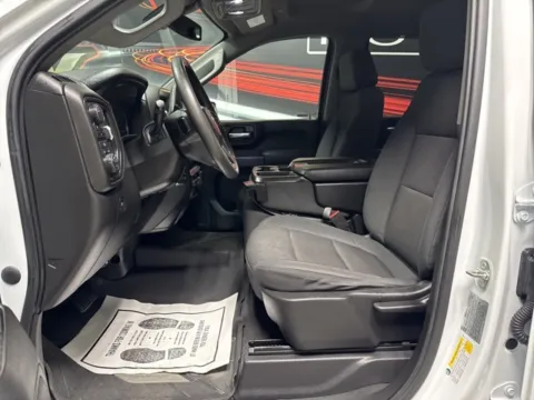 More photos of 2021 Chevrolet Silverado 2500HD Work Truck at Seay Motors, KY